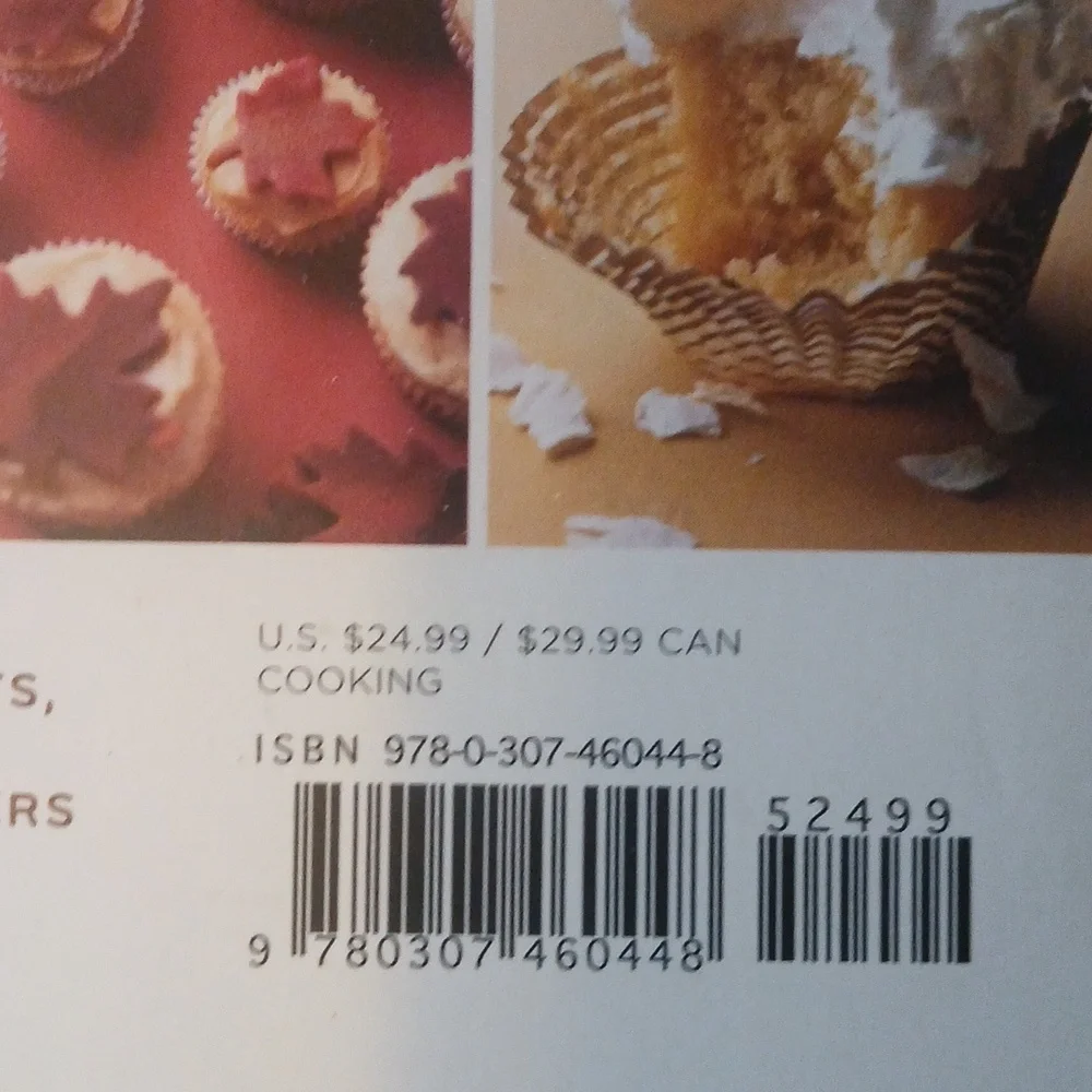 Martha Stewart Cupcakes Book 175 Ideas Paperback First Edition A Baking Guide